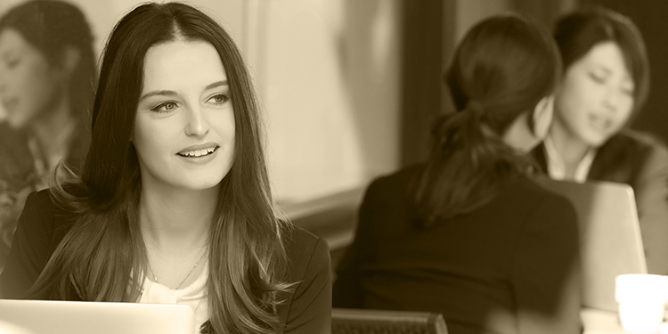 レディーススーツ