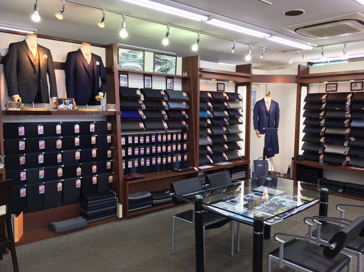 オーダースーツ　DANKAN  店舗イメージ3