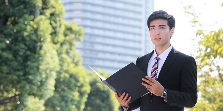 リクルートスーツ