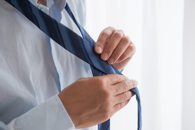 新入社員のフレッシャーズスーツに合わせるネクタイ選び