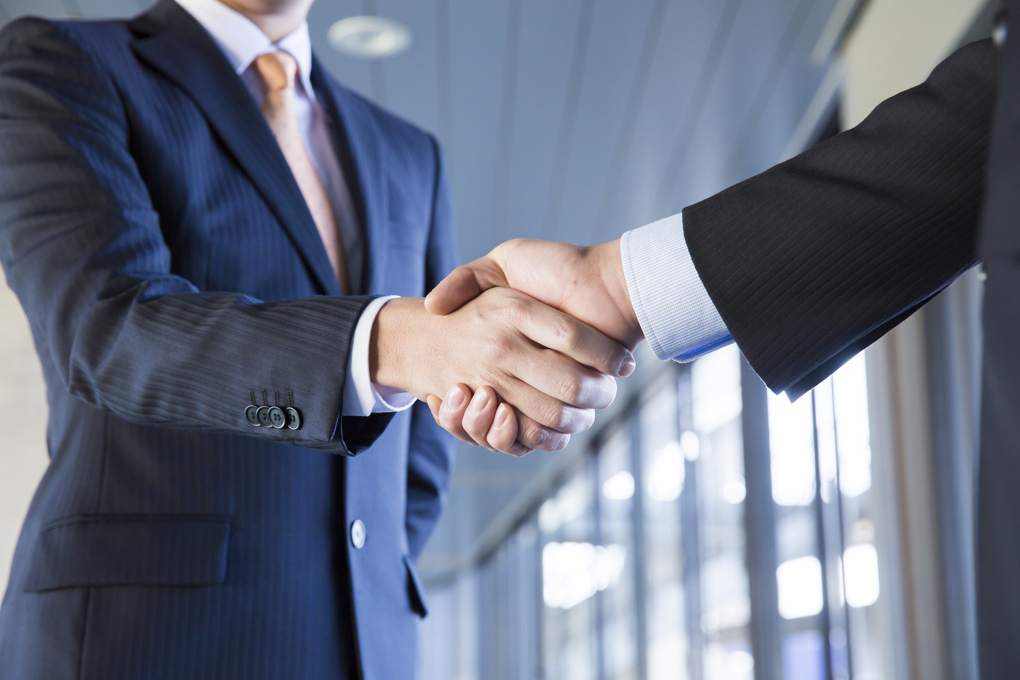 周囲から信頼される人に！できるビジネスマンのイメージ戦略