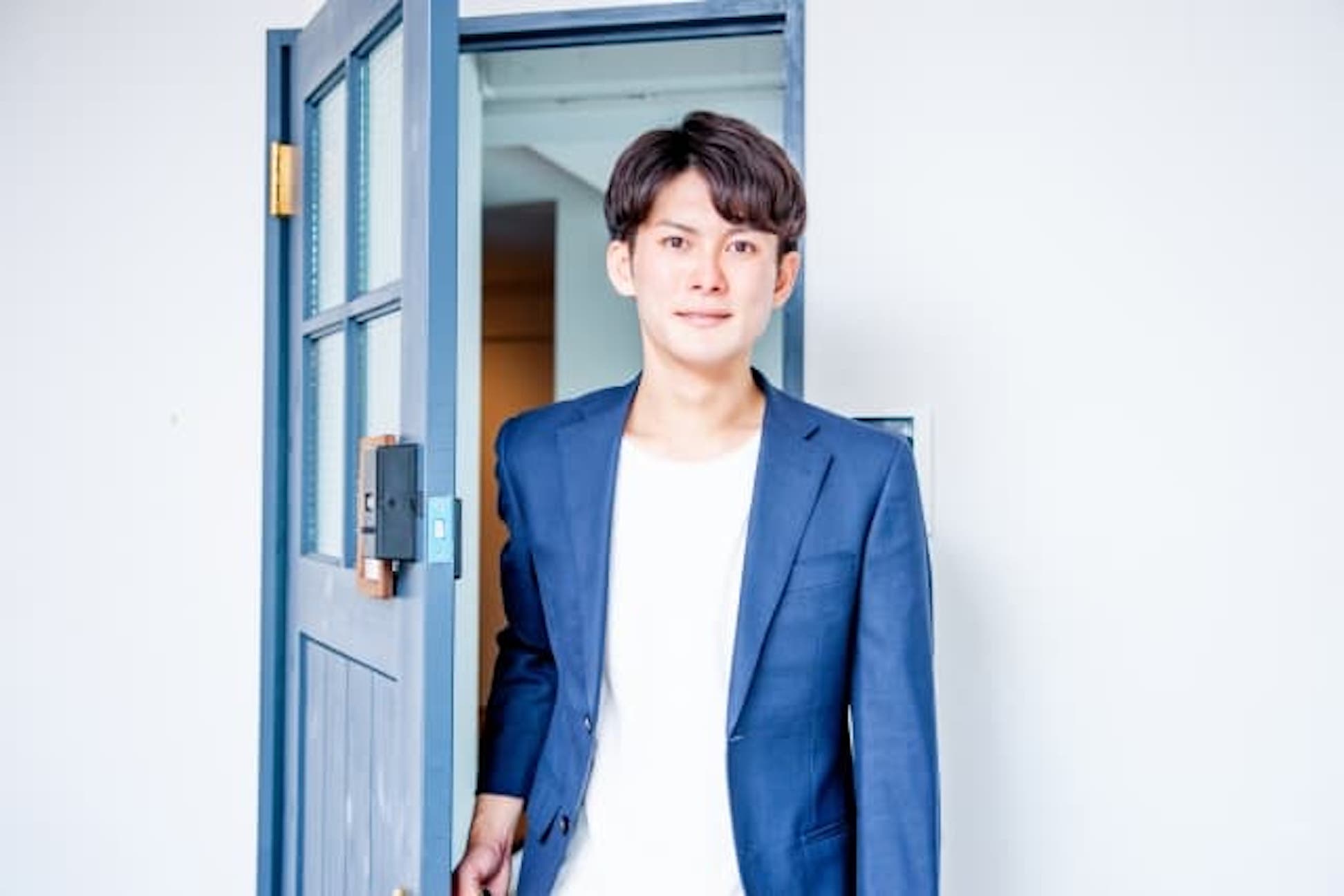 カジュアルスーツは私服にもおすすめ！メンズの普段着での着こなし術