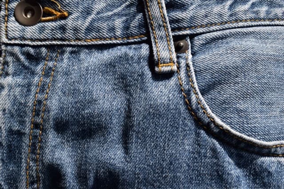 自分に合ったジーンズの選び方とは？ウエストやヒップのサイズの見方