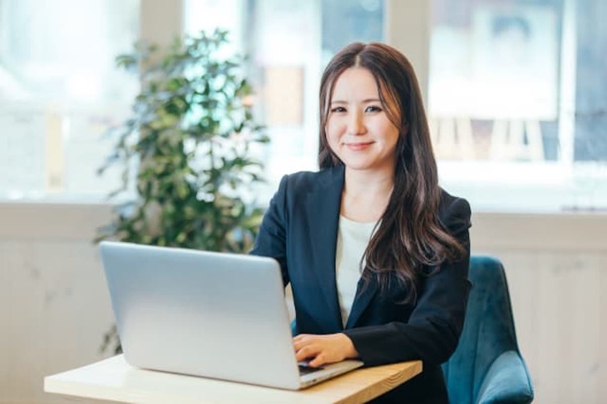 40代レディースのカジュアルスーツ着こなしポイントとNG例